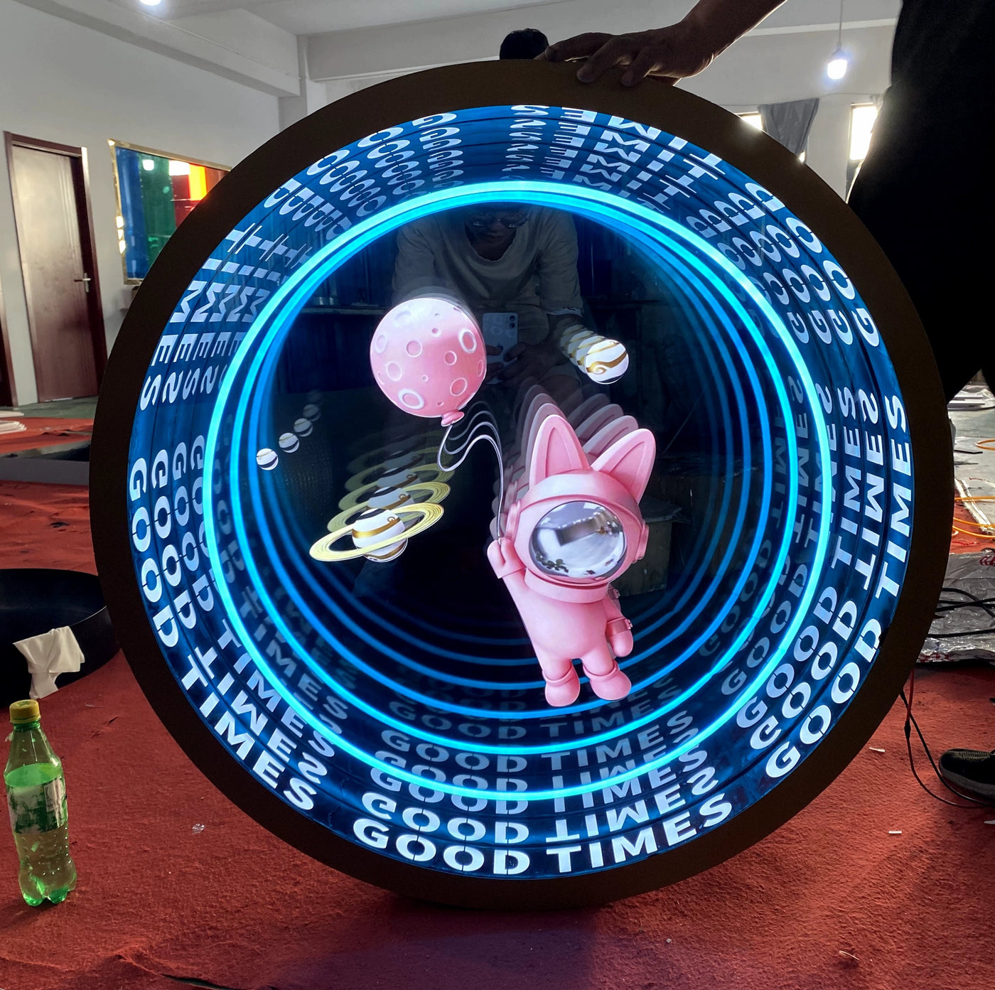 Luminescent characters thousands of mirrors abyss 3d dazzle color net red wall tunnel mirror outdoor stereoscopic landscape character door head sign customization
